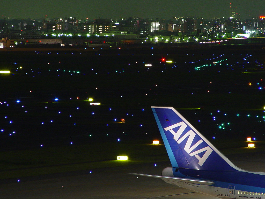 羽田空港 飛行機の写真 夜景無料壁紙 東京の夜景写真壁紙を無料でダウンロード
